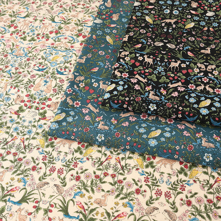 リスウサギ柄 綿キャンバス 50cm単位 | 切売り 切り売り 生地 布 布地 コットンキャンバス コットン100％ アニマル ボタニカル 草花 いちご シンメトリー 普通地 丈夫 アンティーク調 ダマスク柄 アールヌーボー