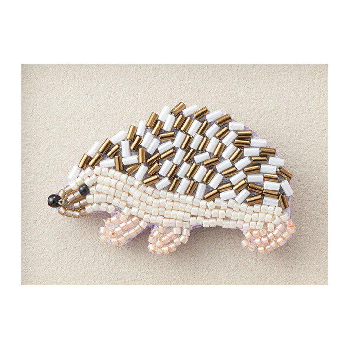トーホー ビーズ刺繍で作る ブローチキット ハリネズミ｜動物と植物のモチーフ帖 YMK-3