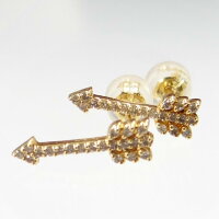 K18YGARROWデザインダイヤモンドスタッドピアスラウンドブリリアントカット天然ダイヤモンド18金イエローゴールド