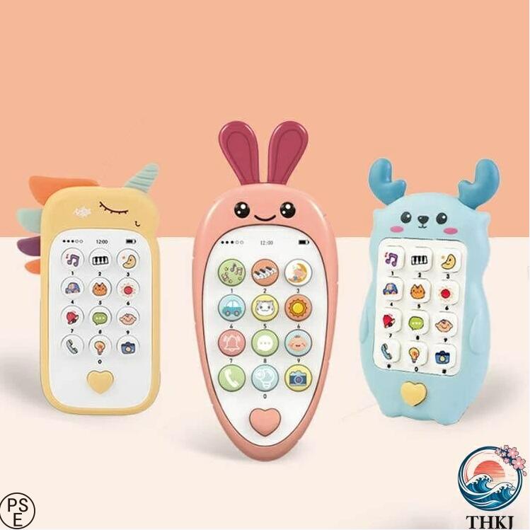 ※実寸はメジャー採寸の為、若干の誤差が生じる場合があります。 ※単4型乾電池2本必要（別売り） 【赤ちゃんを飽きさせない多機能スマートフォンおもちゃ】さまざまな種類の電子音やミュージックで、はじめてテクノロジーにふれる赤ちゃんは楽しみながら知力をのばすことができます。スマホやリモコンに興味を持ち始めたお子様にぴったり！感覚的な遊びと操作的な遊びができます。【プレゼントにも最適】 出産祝いやお誕生日、初節句、クリスマス、入園のお祝いなどの贈り物にもぴったりです。ご友人やお知り合いなど大切な方へのお祝い事のプレゼントとしても大変喜ばれますよ?なるべく早く英語に触れさせたい方にもおすすめです。【0歳からの知育玩具】 はじめてのスマホは、0歳から遊べるかわいいスマホの知育玩具です。小さなお子さまの好奇心を刺激するカラフルなデザインで、お子さまの「目と手の協調性」「想像力」「聴覚の感性」などの発達を促す仕掛けがいっぱい詰まっています。ハイハイ期からお子さまの成長をサポートしてくれます。【寝かしつけサポート】自然や単調な音が心地よく睡眠用の曲もあり、寝かしつけをサポートしてくれます。【丈夫で安全な設計】 安全なABS樹脂を使用しており、尖った角などのない安全なデザインです。丈夫な作りで耐久性にも優れているので、小さなお子さまにも安心して遊ばせることができます。 サイズ8*3*14cm サイズについての説明※実寸はメジャー採寸の為、若干の誤差が生じる場合があります。 ※単4型乾電池2本必要（別売り） 素材ABS シリコン 色01 02 03 04 05 06 07 08 09 10 11 12 備考 ●サイズ詳細等の測り方はスタッフ間で統一、徹底はしておりますが、実寸は商品によって若干の誤差(1cm?3cm )がある場合がございますので、予めご了承ください。●製造ロットにより、細部形状の違いや、同色でも色味に多少の誤差が生じます。●パッケージは改良のため予告なく仕様を変更する場合があります。▼商品の色は、撮影時の光や、お客様のモニターの色具合などにより、実際の商品と異なる場合がございます。あらかじめ、ご了承ください。▼生地の特性上、やや匂いが強く感じられるものもございます。数日のご使用や陰干しなどで気になる匂いはほとんど感じられなくなります。▼同じ商品でも生産時期により形やサイズ、カラーに多少の誤差が生じる場合もございます。▼他店舗でも在庫を共有して販売をしている為、受注後欠品となる場合もございます。予め、ご了承お願い申し上げます。▼出荷前に全て検品を行っておりますが、万が一商品に不具合があった場合は、お問い合わせフォームまたはメールよりご連絡頂けます様お願い申し上げます。速やかに対応致しますのでご安心ください。※実寸はメジャー採寸の為、若干の誤差が生じる場合があります。 ※単4型乾電池2本必要（別売り） 【赤ちゃんを飽きさせない多機能スマートフォンおもちゃ】さまざまな種類の電子音やミュージックで、はじめてテクノロジーにふれる赤ちゃんは楽しみながら知力をのばすことができます。スマホやリモコンに興味を持ち始めたお子様にぴったり！感覚的な遊びと操作的な遊びができます。【プレゼントにも最適】 出産祝いやお誕生日、初節句、クリスマス、入園のお祝いなどの贈り物にもぴったりです。ご友人やお知り合いなど大切な方へのお祝い事のプレゼントとしても大変喜ばれますよ?なるべく早く英語に触れさせたい方にもおすすめです。【0歳からの知育玩具】 はじめてのスマホは、0歳から遊べるかわいいスマホの知育玩具です。小さなお子さまの好奇心を刺激するカラフルなデザインで、お子さまの「目と手の協調性」「想像力」「聴覚の感性」などの発達を促す仕掛けがいっぱい詰まっています。ハイハイ期からお子さまの成長をサポートしてくれます。【寝かしつけサポート】自然や単調な音が心地よく睡眠用の曲もあり、寝かしつけをサポートしてくれます。【丈夫で安全な設計】 安全なABS樹脂を使用しており、尖った角などのない安全なデザインです。丈夫な作りで耐久性にも優れているので、小さなお子さまにも安心して遊ばせることができます。 サイズ8*3*14cm サイズについての説明※実寸はメジャー採寸の為、若干の誤差が生じる場合があります。 ※単4型乾電池2本必要（別売り） 素材ABS シリコン 色01 02 03 04 05 06 07 08 09 10 11 12 備考 ●サイズ詳細等の測り方はスタッフ間で統一、徹底はしておりますが、実寸は商品によって若干の誤差(1cm?3cm )がある場合がございますので、予めご了承ください。●製造ロットにより、細部形状の違いや、同色でも色味に多少の誤差が生じます。●パッケージは改良のため予告なく仕様を変更する場合があります。▼商品の色は、撮影時の光や、お客様のモニターの色具合などにより、実際の商品と異なる場合がございます。あらかじめ、ご了承ください。▼生地の特性上、やや匂いが強く感じられるものもございます。数日のご使用や陰干しなどで気になる匂いはほとんど感じられなくなります。▼同じ商品でも生産時期により形やサイズ、カラーに多少の誤差が生じる場合もございます。▼他店舗でも在庫を共有して販売をしている為、受注後欠品となる場合もございます。予め、ご了承お願い申し上げます。▼出荷前に全て検品を行っておりますが、万が一商品に不具合があった場合は、お問い合わせフォームまたはメールよりご連絡頂けます様お願い申し上げます。速やかに対応致しますのでご安心ください。