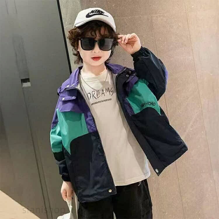 Sianiのキッズ マウンテンパーカー フード付き おしゃれ ウィンドブレーカー アウター 無地 女の子 かっこいい かわいい ジップパーカー 薄手 撥水 男の子 秋服 ジャ 子供服 ジャンパー｜アングル2