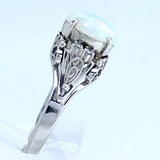 【楽天市場】Pt900 ★リング 指輪 ホワイトオパール1.26ct 10月誕生石 ダイヤモンド0.073ct【中古】 /s22097：質