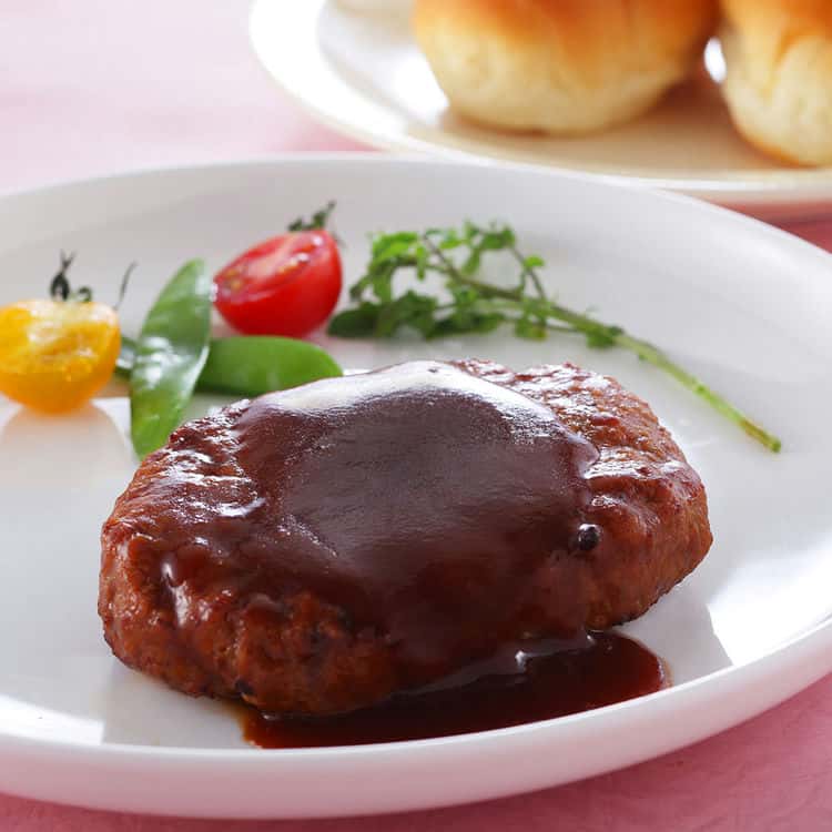 【ポイント10倍！ 30日まで！ 】 鹿児島県産黒豚 ハンバーグ 7個 130g 固形量100g 鹿児島県産の黒豚の上質な旨味と玉ねぎの甘味でとてもジューシーなハンバーグにデミグラスソースを絡めました ご進物 ギフト 贈り物に
