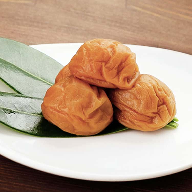 紀州農園 紀州南高梅 紀匠梅 減塩はちみつ 550g 梅干し 完熟した良質の紀州南高梅を 塩分を控えめにはちみつでまろやかに仕上げました 角樽に梅干をお詰めして紙製化粧箱に入れてお届けします