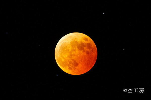 フォトカード 「月食と天王星」星・月・夜景風景写真 空 雲 月【空工房】