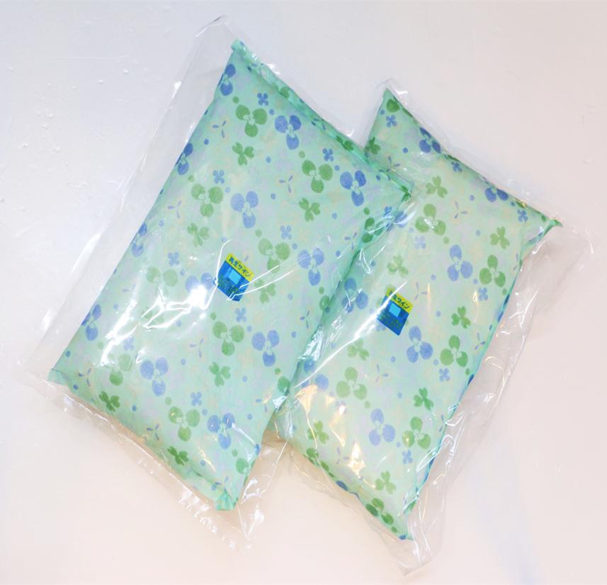 除湿マット 【15坪分】【 水回り 天井裏 床下収納庫 】(1kg×2袋・1,400ml吸湿)×【15セット】【送料無料】(お風呂の天井裏にも) 除湿剤 乾燥剤 シリカゲル 調湿剤 ゼオライト リホーム 天井裏 床下用 収納庫 物置 小屋 シンク お米収納庫 台所