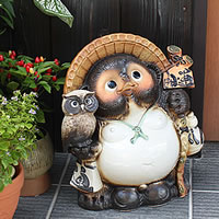 【今だけ11%OFFクーポン配布中】信楽焼 11号フクロウ狸 信楽焼たぬき縁起物タヌキ 陶器タヌキ たぬき置物 やきもの しがらきやき 焼き物 狸 タヌキ 信楽 ふくろう ta-0119のサムネイル