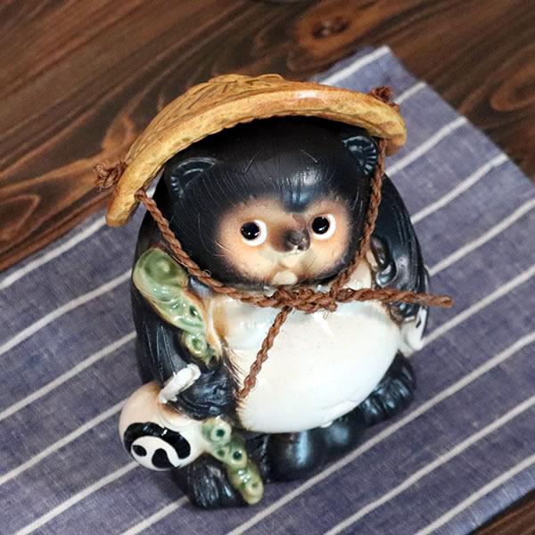 信楽焼 6号ひねり狸(オス) 信楽焼たぬき 縁起物のタヌキ 陶器タヌキ たぬき置物 やきもの しがらきやき 焼き物 狸 タヌキ 信楽 狸 たぬき ta-0027
