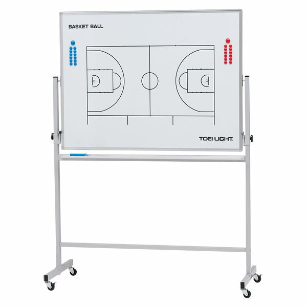 回転両面式、ホワイトボード作戦板。[商品詳細]●サイズ：高さ180cm、●重さ：19．5kg●主材：25×40角パイプ、キャスター50mm●回転両面スチールホワイトボード（90×120cm）●新規格コート図●黒板拭き、水性サインペン黒・赤各1本、マグネットボタン青・赤各12ケ付[その他]各種伝票（見積書・納品書・請求書・領収書）は、オプションにてご指示下さい。[納期について]発送までの目安：5～20営業日（土日祝日を除く）※メーカー欠品時、および、受注生産対応時は、上記日数より納期が掛かる場合がございます。予めご了承下さい。※ご注文後、納期確認しご連絡致します。※ご希望の期日までに間に合わない場合、キャンセルも承っております。学校 体育 TOEI LIGHT 藤栄 B-2546 B2546