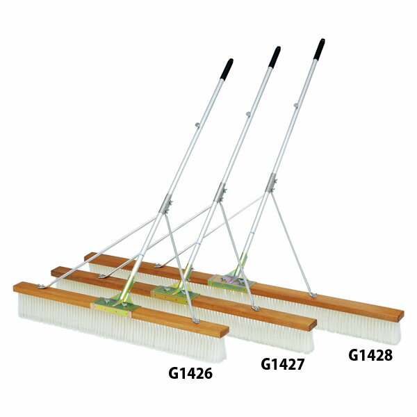 サビに強く高強度なアルミ柄、補強入り一体型大型ジョイント金具採用。補強は丈夫な丸パイプを使用しています。整理に便利な固定フック、握りやすいグリップ付き。長短カットの毛足がブラシの跳ねを抑えます。[商品詳細]●サイズ：柄／25．4mm×135cm、ブラシ／幅150cm、毛の長さ13cm●重量：5．5kg●素材：ブラシ／PVC、柄／アルミパイプ、アルマイト仕上●補強ステー付[その他]各種伝票（見積書・納品書・請求書・領収書）は、オプションにてご指示下さい。[納期について]発送までの目安：5～20営業日（土日祝日を除く）※メーカー欠品時、および、受注生産対応時は、上記日数より納期が掛かる場合がございます。予めご了承下さい。※ご注文後、納期確認しご連絡致します。※ご希望の期日までに間に合わない場合、キャンセルも承っております。学校 体育 TOEI LIGHT 藤栄 G-1427 G1427