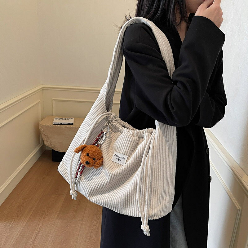 Rakuten - ファー バッグ レディース トートバッグ ショルダーバッグ もこもこ 肩掛けバッグ 大人 冬バッグ おしゃれ お出かけ 秋 冬 通勤 プレゼント（1ヶ）