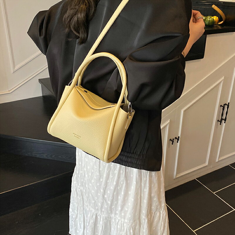 Rakuten - ショルダーバッグ ハンドバッグ 2WAY PUレザー レディース ミニ 小さめ かばん 斜めがけ 手提げ 肩掛け BAG カバン 鞄 小物収納 通勤 通学 旅行（1ヶ）