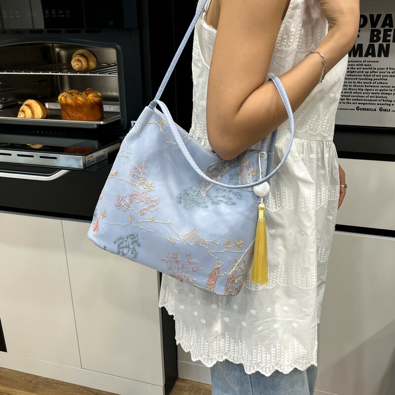 Rakuten - 帆布 トートバッグ レディース 大きめ A4 軽い ショルダーバッグ 刺繡 キャンバス 手提げバッグ 大きめ 大容量 マザーズトート 軽量 キャンバス（1ヶ）