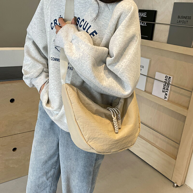 Rakuten - ショルダーバッグ エコバッグ レディース キャンバス 帆布バッグ ワンショルダー 斜めかけ 多収納 大容量 マルチバッグ トートバッグ 肩掛け 無地 カジュアル 通勤バッグ 通学 大学生 女性用（1ヶ）