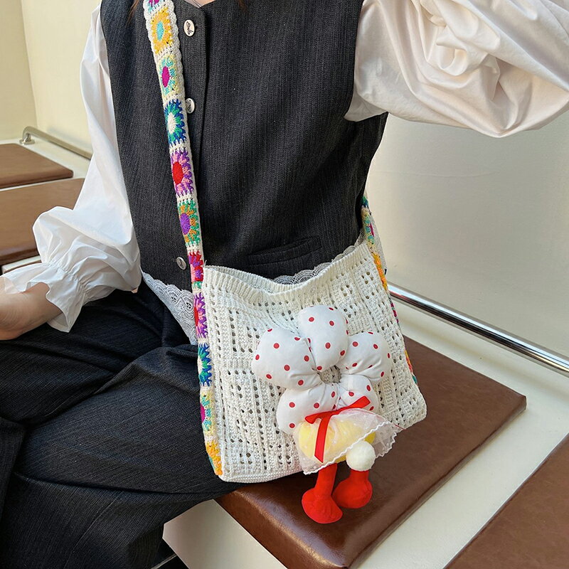 Rakuten - ショルダーバッグ レディース 編みバッグ 斜め掛けバッグ 肩掛けバッグ 軽量 人気 通勤バッグ かわいい 小さめ ビーチバッグ（1ヶ）