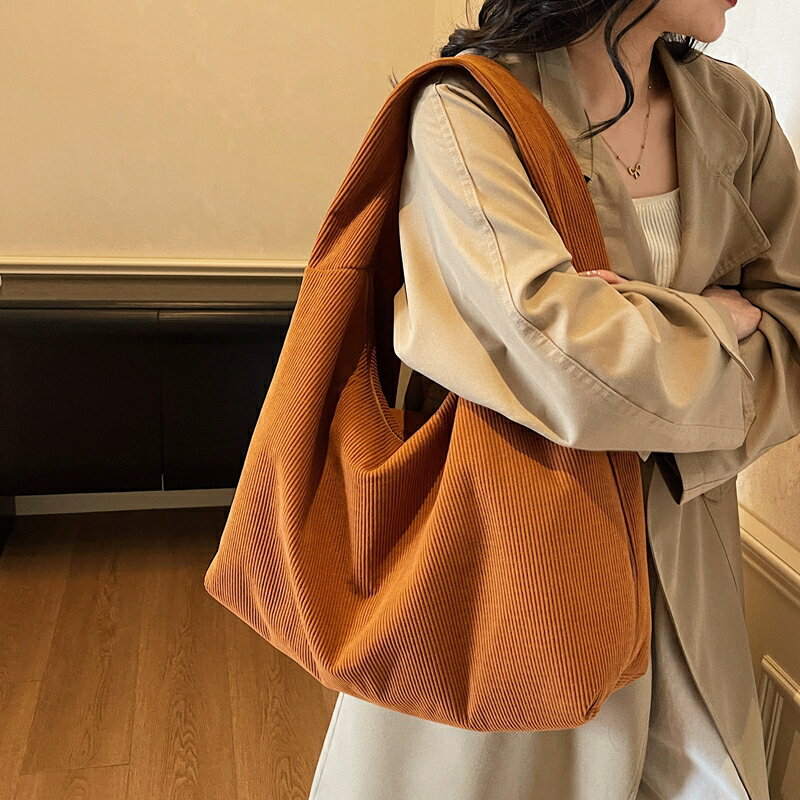 Rakuten - シンプルで便利 ショルダーバッグ 男女兼用 キャンバス ショルダーバッグ メンズ レディース スリング 手提げ 大口 大容量 キャンバスバッグ（1ヶ）