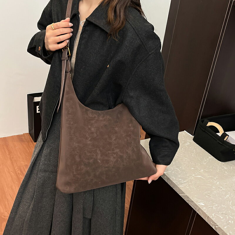 Rakuten - ショルダーバッグ レディース 大人 軽量 トートバッグ 大きめ 大容量 長さ調整可能 韓国 女性 カバン きれいめ シンプル バッグ 野外/旅行/通勤（1ヶ）