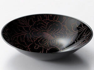 【越前漆器】●朱牡丹彫丸ボール（小）　黒　※模様が朱　/漆器・おもてなし・贈り物・ギフト・御祝・内祝・御祝返し