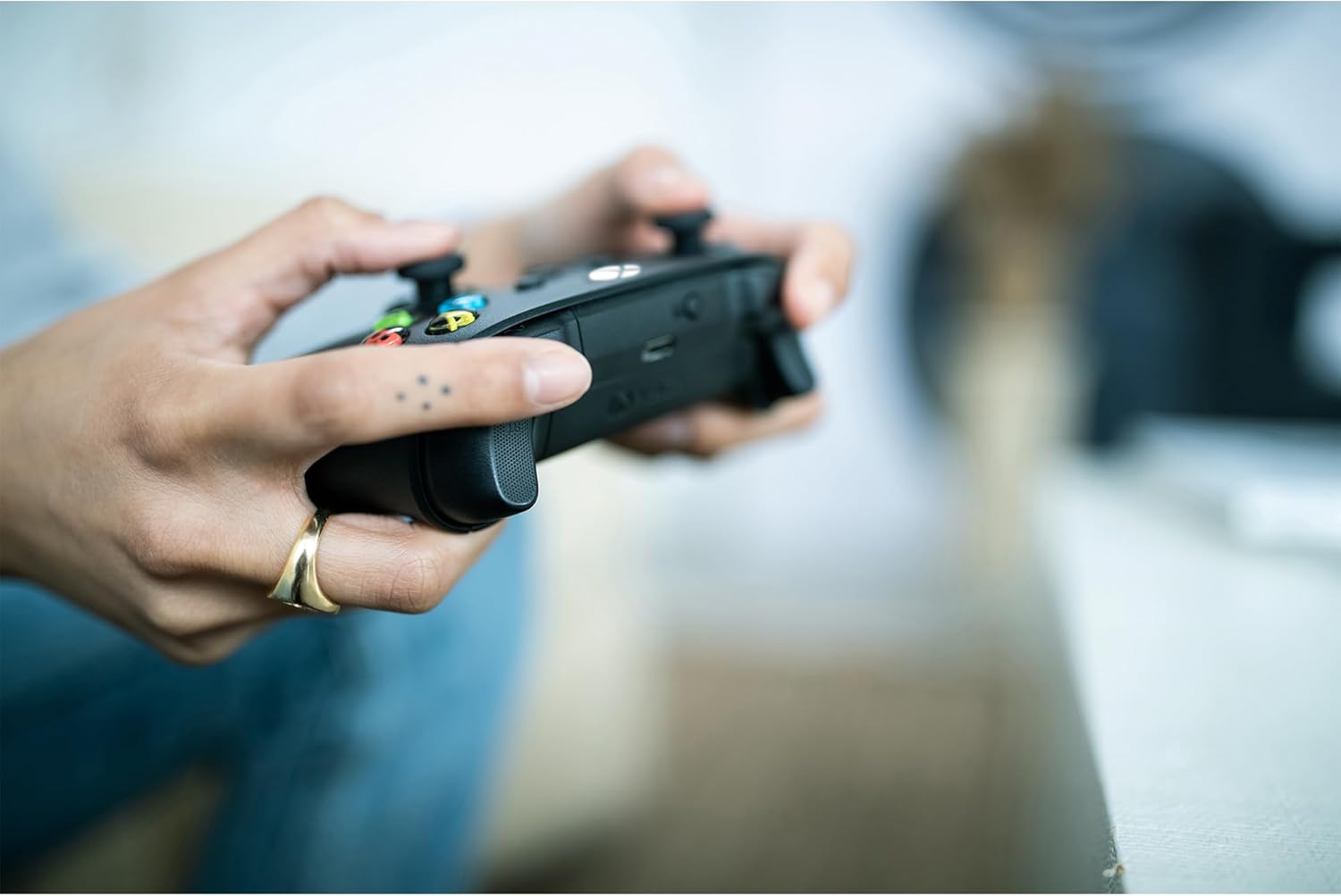 【純正品】Xbox ワイヤレス コントローラー (カーボン ブラック)