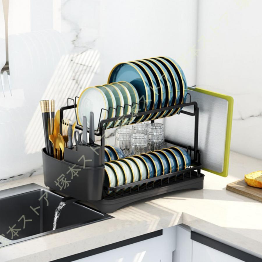 【商品仕様】製品：約43*30*30.5cm。A=1個入り。B=2個入り。C=3個入り。具体的な製品とサイズは画像の説明を見てください。材質：PP+アルミニウム製。注意：製品はキッチン収納棚に限り、食器は含まれていません！【水切りかごに食器を収納】今回の水切りカゴは箸立て、カップスタンド、ボウルスタンド、ディッシュスタンド、野菜の脱水器で、お客様の用途によって自由に組み合わせて使用いただけます。【大容量な水切りラック・キッチンスペースを節約】家族の食器をスッキリと収納できます。キッチンが狭く感じを解消し、キッチンの限られたスペースを広々使える食器収納ラックです。【水垢・ぬめりに対策・お手入れが簡単】お皿、ボウルなど食器を乾燥時、調理台を濡れる心配がありません。排水・お手入れが簡単です。 【関連キーワード】キッチンドレンラックドレンラック 食器 箸入れ 皿 収納 ラック 水切りかご みずきりかご 錆びない 箸置き 水受けトレー付き 水切りラック キッチン 乾燥ラック 小物 立て 水切り 作業スペースを増やせる シンク便利台 ディッシュスタンド シンク上