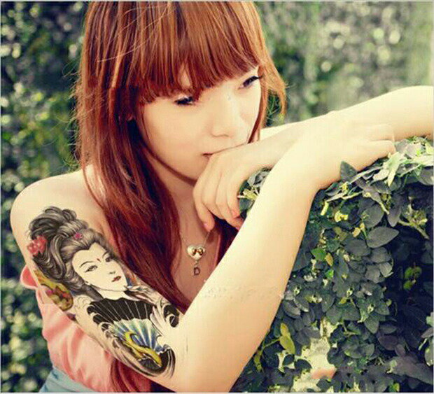 今だけ割引 タトゥーシール 女性 扇子 蛇 防水防汗で長持ち!日本未発売 デザイン タトゥーシール 大きいサイズ (メール便配送) 海 タトゥシール tatoo...