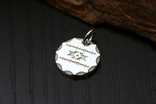 ラグ柄 ペンダント トップ 丸型 アメカジ ネイティブ系 ネイティブアメリカン アクセサリー ジュエリー シルバー 銀 925 メンズ レディース ペア ギフト...