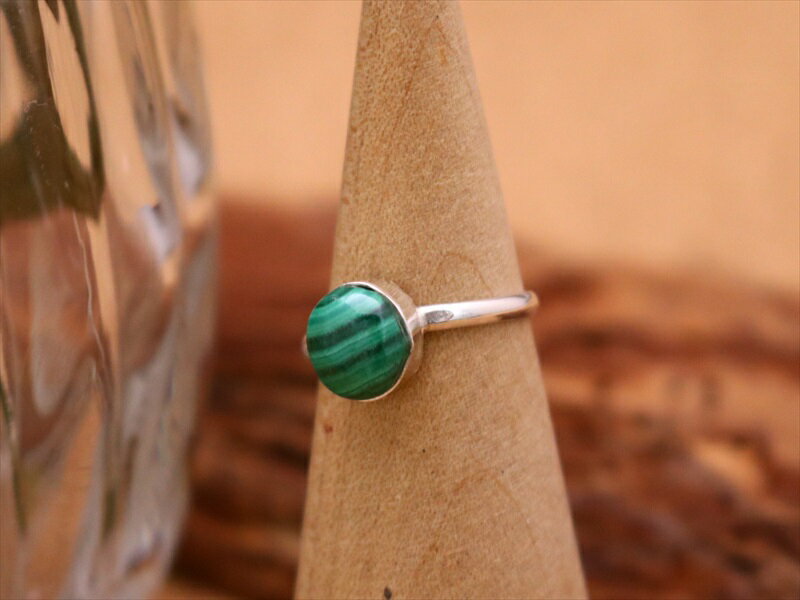 インディアンジュエリー ズニ族 マラカイト インレイ リング 5.5号 ネイティブ アメリカン シルバー アクセサリー レディース メンズ ジュエリー ギフト ...