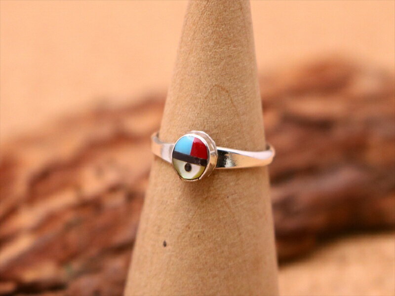 インディアンジュエリー ズニ族 サンフェイス インレイ デザイン リング 8.5号 ネイティブ アメリカン シルバー アクセサリー レディース ユニセックス ジ...