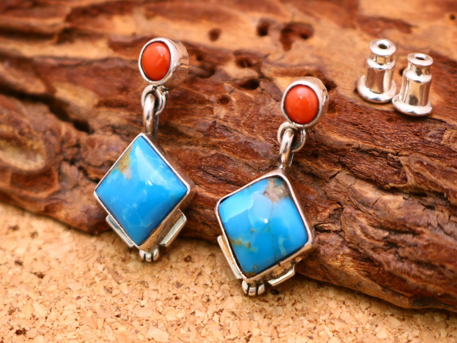 インディアンジュエリー ナバホ族 ターコイズ コーラル ぶら下がり ピアス キングマン ネイティブ アメ..