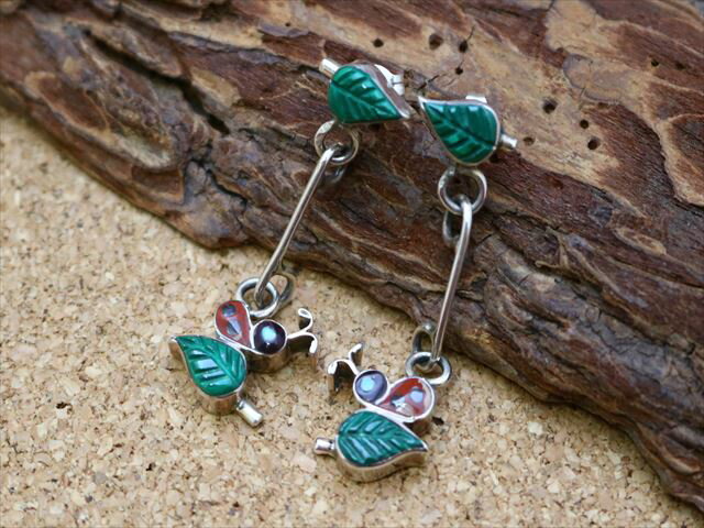 インディアンジュエリー ズニ族 テントウムシ リーフ インレイ デザイン ぶら下がり ピアス ネイティブ アメリカン シルバー アクセサリー ジュエリー レディ...