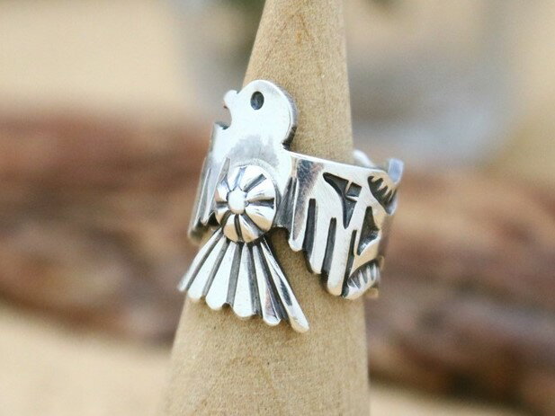 インディアンジュエリー ナバホ族 Sunshine Reeves （ サンシャイン・リーブス ） 作 イーグル　eagle　 カットアウト コンチョ　スタンプワーク 　リング 5号 ネイティブ アメリカン シルバー 925 アクセサリー レディース ギフト プレゼント