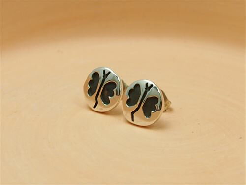 インディアンジュエリー・ホピ族 蝶々モチーフ スタッズピアス