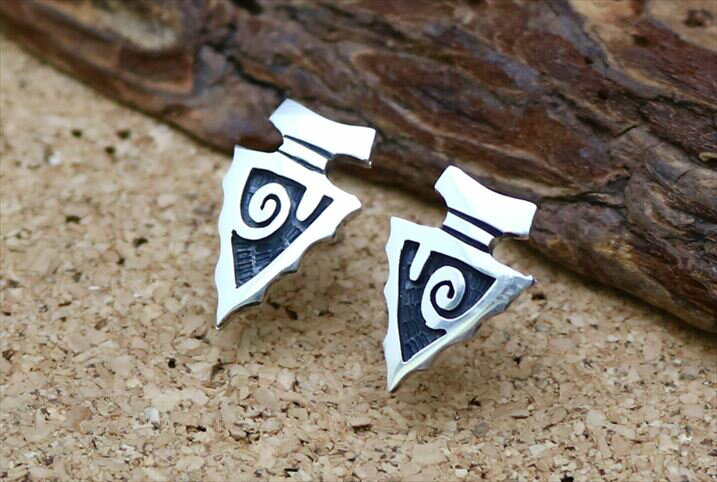 インディアンジュエリー ホピ族 矢じり型 水 モチーフ スタッズ ピアス ネイティブ アメリカン シルバー 925 アクセサリー ジュエリー ユニーク メンズ ...