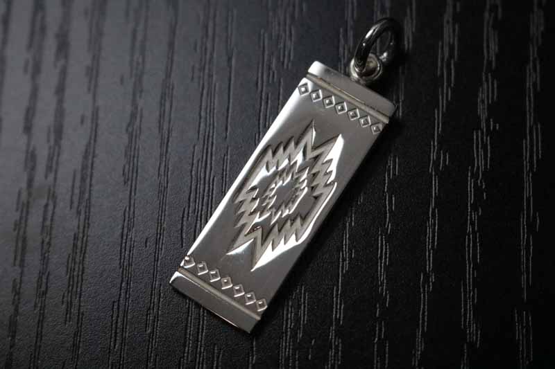 ラグ柄 ペンダント トップ 大 アメカジ ネイティブ系 ネイティブアメリカン アクセサリー ジュエリー シルバー 銀 925 メンズ レディース ペア ギフト ...