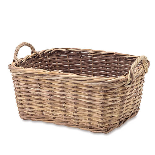 ※image photo 規格: W40 D29 H21(17) 内寸サイズ：W36 D26 ラタン 耐荷重量：約6.0kg 原産国:中国 品番:11696 備考: ・太めのラタンでざっくり編んだバスケット。 塗装してから編み込んであるので、立体感のある仕上がりに。 キッチンで根菜を収納したり、リビングで脱いだパジャマの収納にしたり、アイデア次第で用途いろいろです。 ****************** ・天然素材による手作り品の為、色味・風合い・サイズに個体差があります。 ・素材の性質上、割れ・ささくれ・とげ等がある場合があります。 ※画像はイメージです。 ※パッケージ、仕様、品番などの変更が予告なく変更される場合が御座います。 カテゴリー