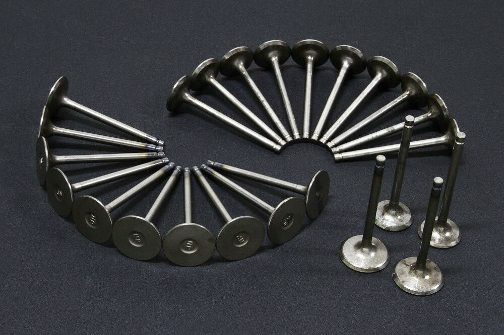 RB25DE(T)-R33用鋳造バルブキット インテーグ用12本 エギゾースト用12本 合計24本 1台分 Naprec (ナプレック)社製 正規代理店