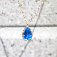 サファイア ネックレス 18金 ペアシェイプ カット 9月の誕生石 綺麗なブルー 動画もあります