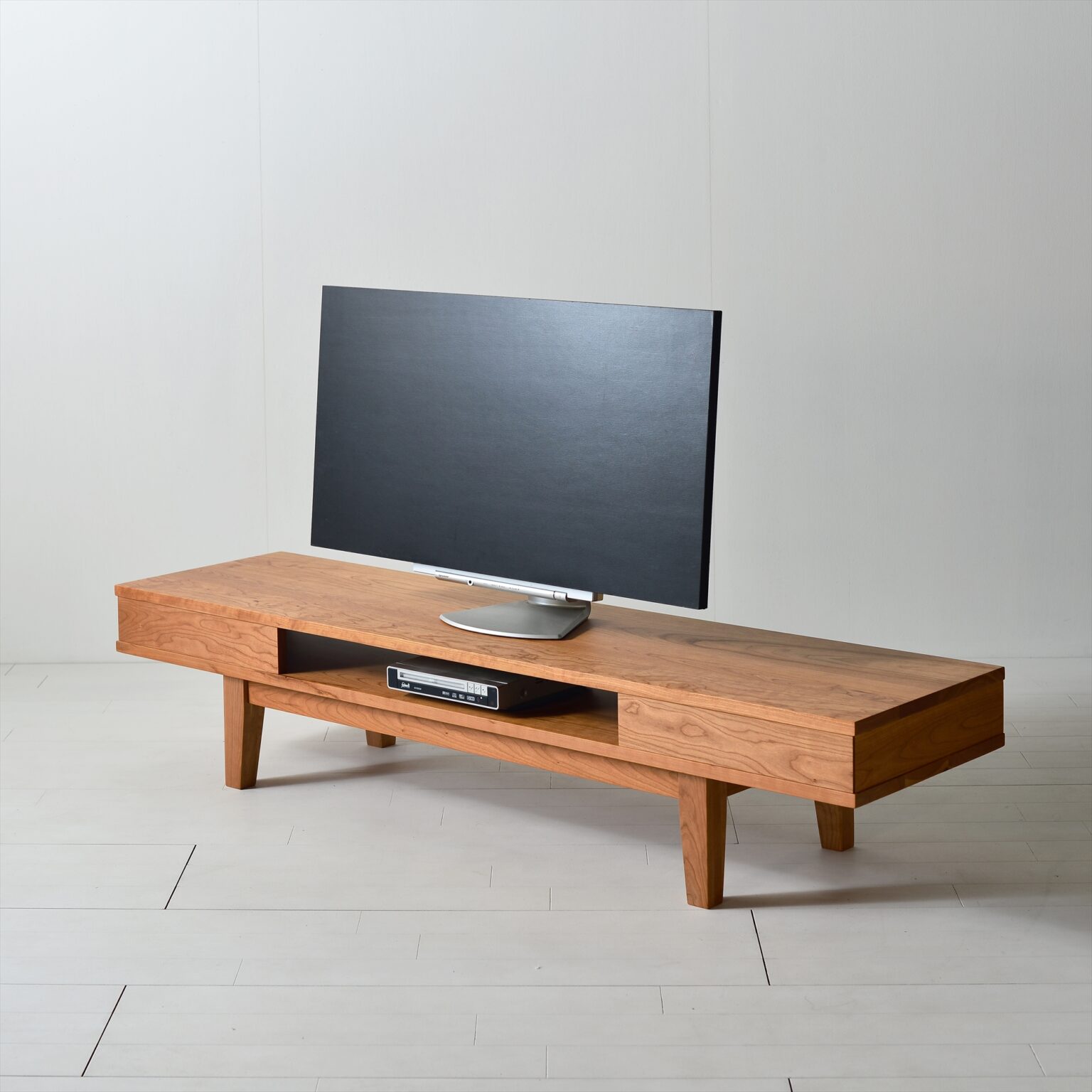 Rakuten - 【送料無料/日本製/無垢材】 NO.1 TV Board 150cm テレビボード チェリー材 テレビ台 TV台 無垢 ロースタイル 北欧 30インチ 40インチ 大川家具 完成品