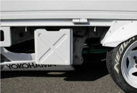 イーエスビー スクラム DG63 ガスタンク風バッテリーカバー 未塗装 黒ゲルコート仕上げ ESB CLS VS バンシリーズ