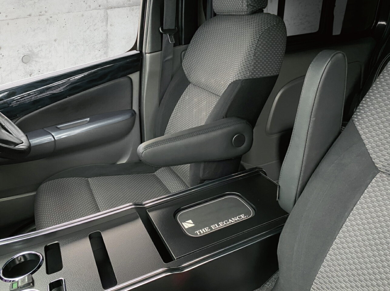 ジェイクラブ NV350 キャラバン フロントシートアームレスト 無段階タイプ 運転席 片側 PVC j-club LEGANCE レガンス