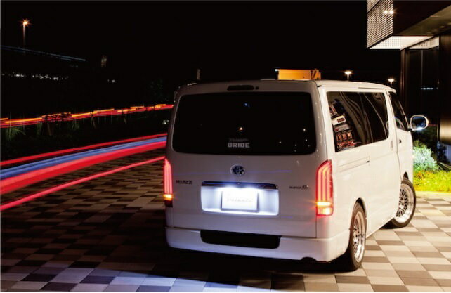 ジェイクラブ ハイエース 200系 1型 2型 3型 4型 5型 6型 ジュエルLEDテールランプ REVO TYPE2 ライトスモーク/ブラッククローム j-club LEGANCE レガンス