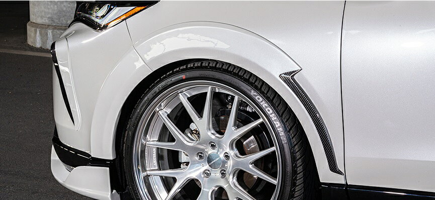 【メーカー名】ARTISAN SPIRITS/アーティシャンスピリッツSPORTS LINE BLACK LABEL/スポーツラインブラックレーベル【適合車種】トヨタ　ハリアー【年式/型式】2020.6〜MC、フルモデルチェンジまで　※適合についてはお問い合わせください。/MXUA80/Z G S【商品名】オーバーフェンダーキット 10P【セット内容】-【塗装/未塗装】未塗装【カラー】-【素材】FRP【特記事項】8mmワイド・10mmのアーチ下げになります。※ご注文時には車検証の提示が必要です。メールかFAXで送付して下さい。車検証がない場合は、ご注文を頂けませんのでご了承下さい。【注意】こちらの商品は個人のお客様でもご注文は可能ですが、整備工場またはカーショップ関連のみお届けが可能です。配送先入力欄より整備工場、カーショップ関連の『住所・屋号・担当者・電話番号(固定電話のみ)』をご指定ください。【定価】137500円【納期】納期はメーカーの在庫や生産状況によって異なりますのでトラブル防止の為、必ず事前にお問い合わせ下さい。【送料/配送】■この商品の基本送料(本州、四国、九州)は【 送料無料 】となります。■北海道送料は【 6600円 】となります。(※北海道送料が掛る場合、会計時に自動計算されませんのでご注意ください。)※沖縄県/離島は別途お見積りさせて頂きますので、ご注文前に必ず送料の確認をお願いします。