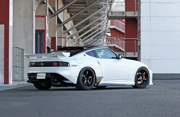 ガレージベリー フェアレディZ RZ34 GTゲートウイングセット　FRP製 FRP 未塗装 品番：30-3422 GARAGE VARY