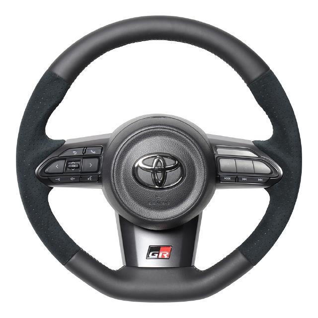 【メーカー名】REAL/レアル/オリジナルシリーズ【適合車種】トヨタ　GRヤリス ※ヤリス・ヤリスクロス不可【年式/型式】R2(2020).9〜MC、FMCまで　※適合についてはお問い合わせください。/GXPA16 MXPA12/【商品名】ステアリング【セット内容】※ステアリング本体のみの商品です。【塗装/未塗装】-【カラー】ブラックレザー&ブラックウルトラスエード シルバーxブラックユーロステッチ【素材】-【特記事項】ソフトDシェイプ / 小径 / ガングリップ / スタンダードレザー or ウルトラスエード / ユーロステッチTYI-ALC-SL【定価】61600円【納期】納期はメーカーの在庫や生産状況によって異なりますのでトラブル防止の為、必ず事前にお問い合わせ下さい。【送料/配送】■この商品の基本送料(本州、四国、九州)は【 送料無料 】となります。■北海道送料は【 送料無料 】となります。(※北海道送料が掛る場合、会計時に自動計算されませんのでご注意ください。)※沖縄県/離島は別途お見積りさせて頂きますので、ご注文前に必ず送料の確認をお願いします。