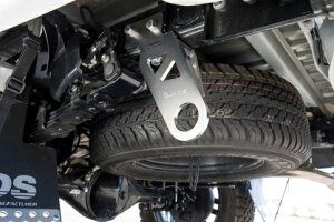 ジャオス ハイラックス GUN125 牽引フック リヤ ステンレス、9.0t、ショットブラスト、電解研磨、ジャオスロゴ入り B328096RL JAOS