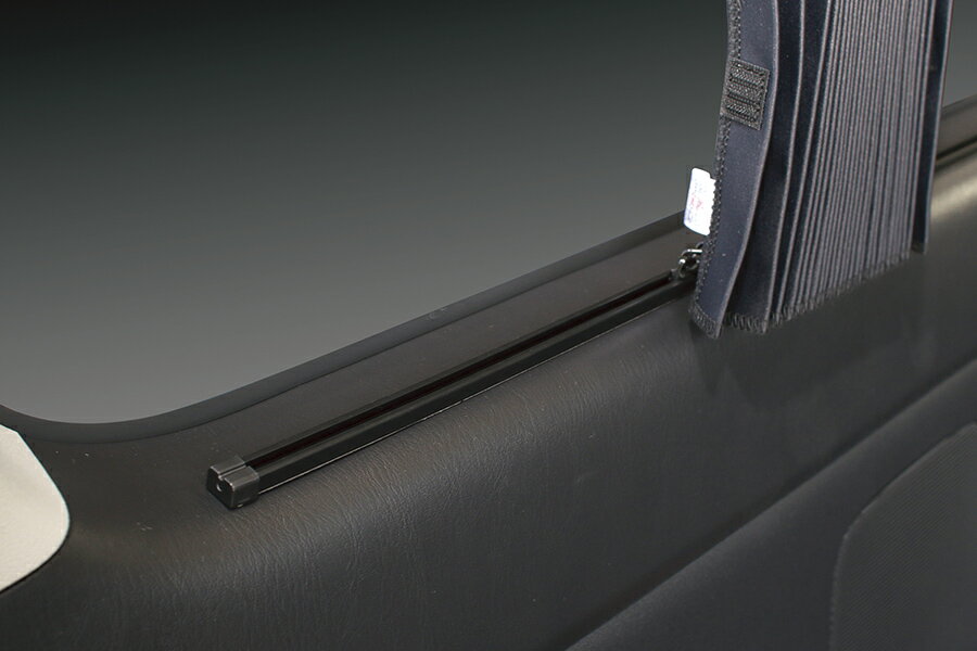 �桼�����ӡ����� �ϥ������� 200�� �׸������ƥ� �ꥢ���å� 7�� �若�� �����ѡ����� UI-vehicle