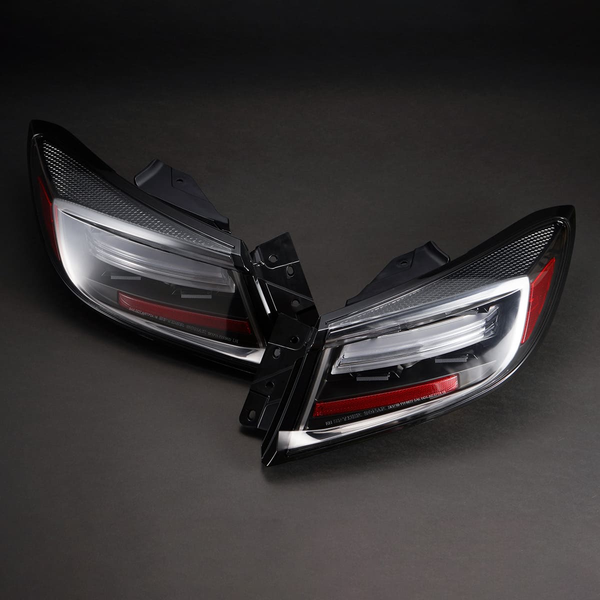 ディーマックス BRZ ZD8 LEDテールランプ ウィンカーシーケンシャルType DML186TB1 D-MAX