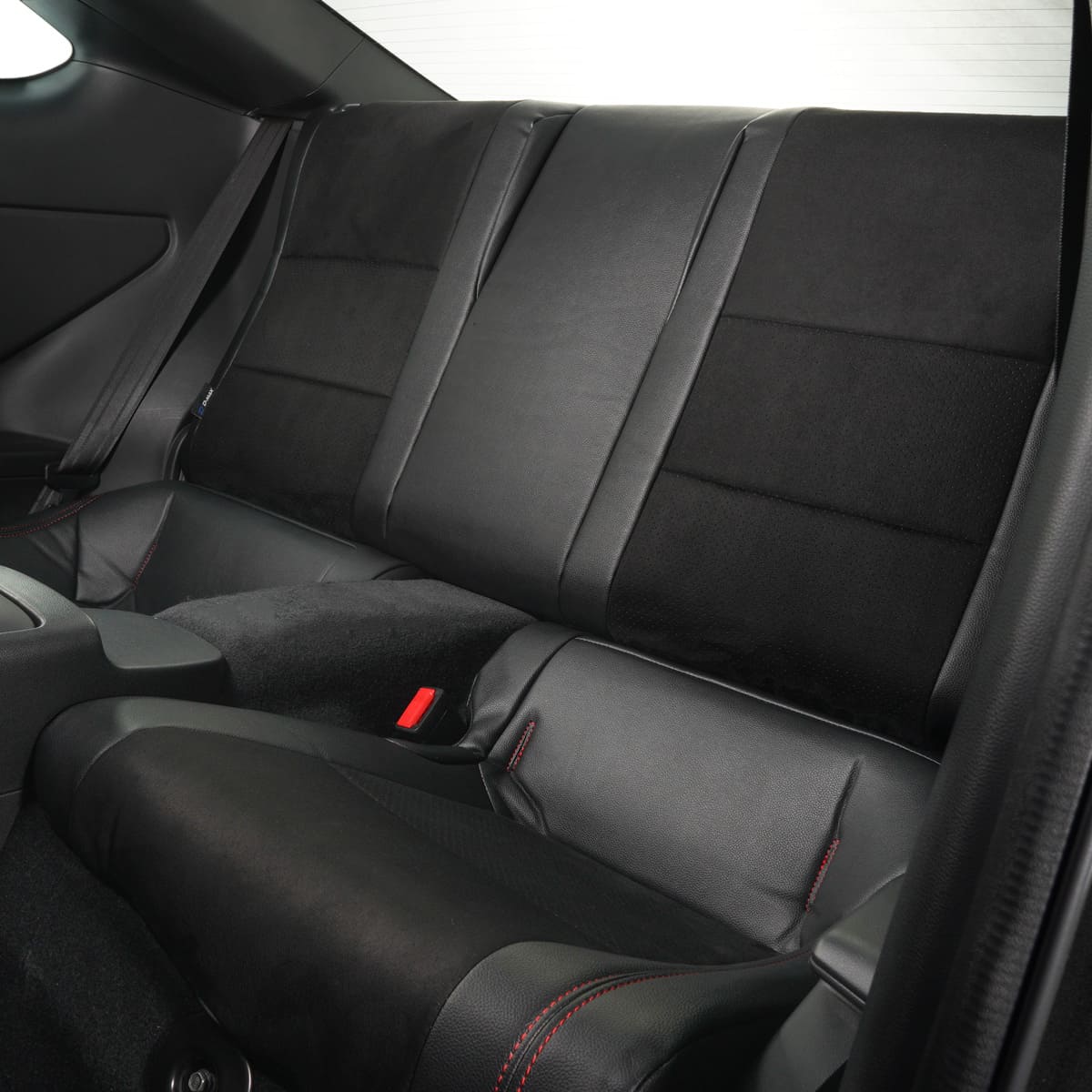 ディーマックス BRZ ZD8 シートカバー 2列目 センタースエード、パンチング/PVCレザー DMSCGR86B## D-MAX