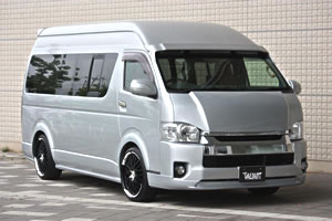ガレージベリー ハイエース KDH・TRH200系 4型 GROWN ボンネット FRP 未塗装 品番：18-5402 GARAGE VARY VALIANT ヴァリアント