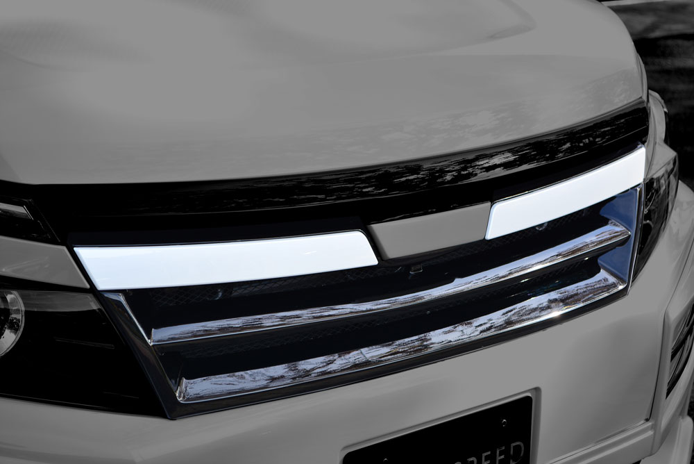 【メーカー名】M'z SPEED/エムズスピードGRACE LINE/グレースライン【適合車種】トヨタ　ヴォクシー ヴォクシーハイブリッド【年式/型式】2014/1〜※/ZRR80G ZWR80G/V X XCパッケージ HYBRID V X【商品名】フロントグリル【セット内容】-【塗装/未塗装】塗装済【カラー】070：ホワイトパールクリスタルシャイン/202：ブラック【素材】-【特記事項】【注意】配送先が法人様の場合表示の送料でご購入頂けます。配送先入力欄より法人『住所・屋号・担当者・電話番号(固定電話のみ)』をご指定ください。なお、西濃運輸の営業所止めの対応は可能となりますので、ご希望の際は最寄りの営業所を配送先入力欄よりご指定ください。個人宅様配送は3300円追加となりますのでご注意ください。3053-4212【定価】80080円【納期】納期はメーカーの在庫や生産状況によって異なりますのでトラブル防止の為、必ず事前にお問い合わせ下さい。【送料/配送】■この商品の基本送料(本州、四国、九州)は【 送料無料、個人宅様配送は3300円追加 】となります。■北海道送料は【 1100円、個人宅様配送は3300円追加 】となります。(※北海道送料が掛る場合、会計時に自動計算されませんのでご注意ください。)※沖縄県/離島は別途お見積りさせて頂きますので、ご注文前に必ず送料の確認をお願いします。